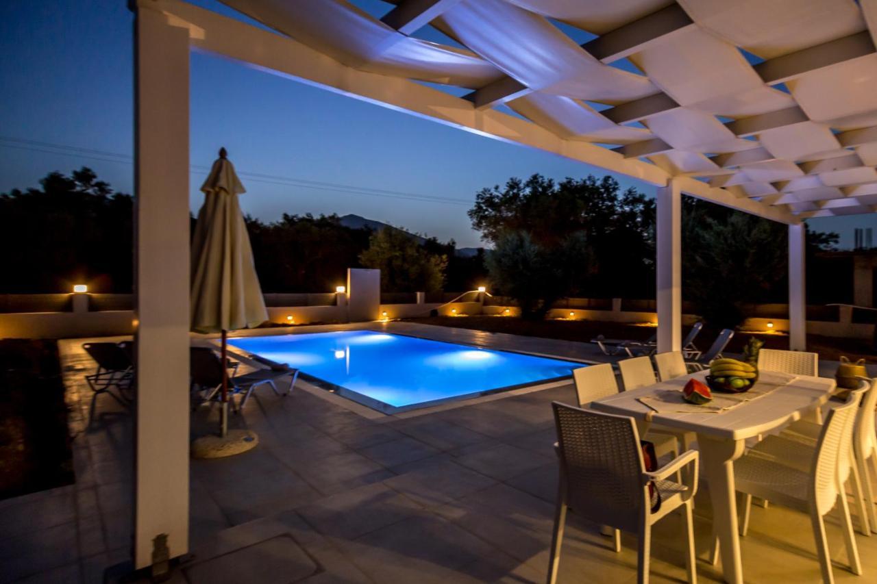 Villa Boviana With Private Swimming Pool Agios Sostis  Exterior foto